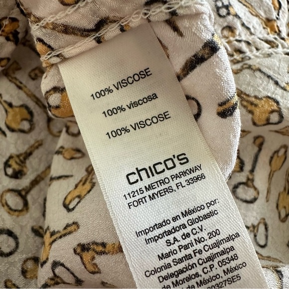 Chicos size 1 Medium Keys Print Button Up Long Sleeve Blouse Top Key Gold White - Picture 8 of 8